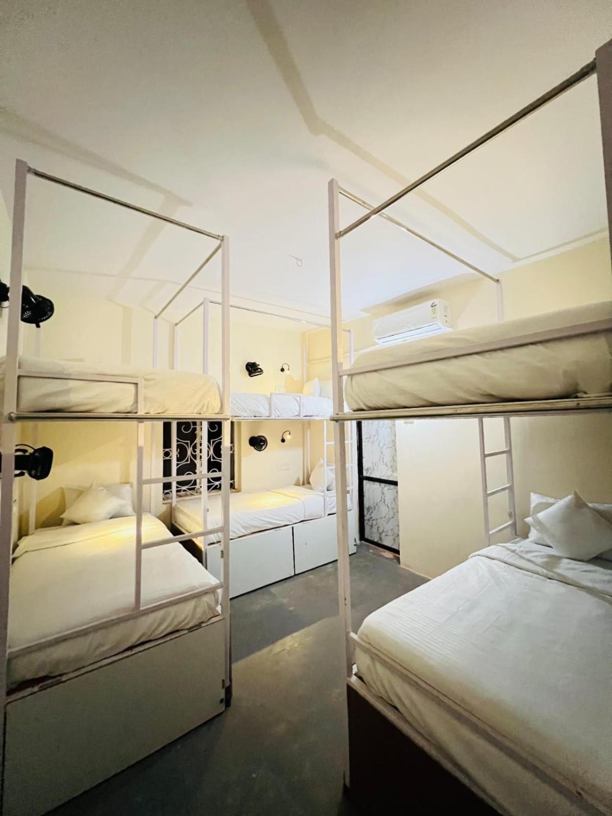 Hot - House Of Travellers, Vagator Hostel Exterior photo