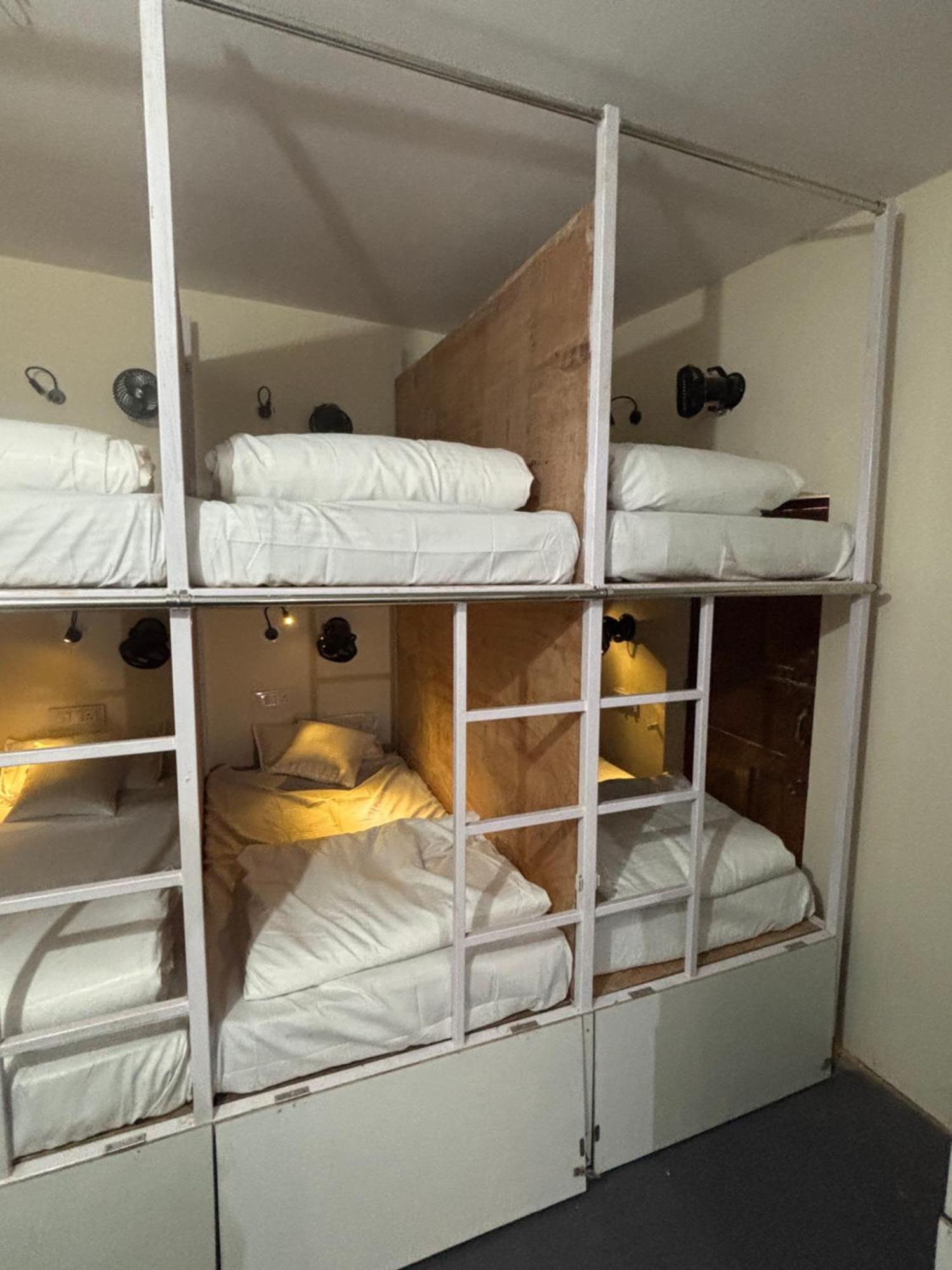 Hot - House Of Travellers, Vagator Hostel Exterior photo