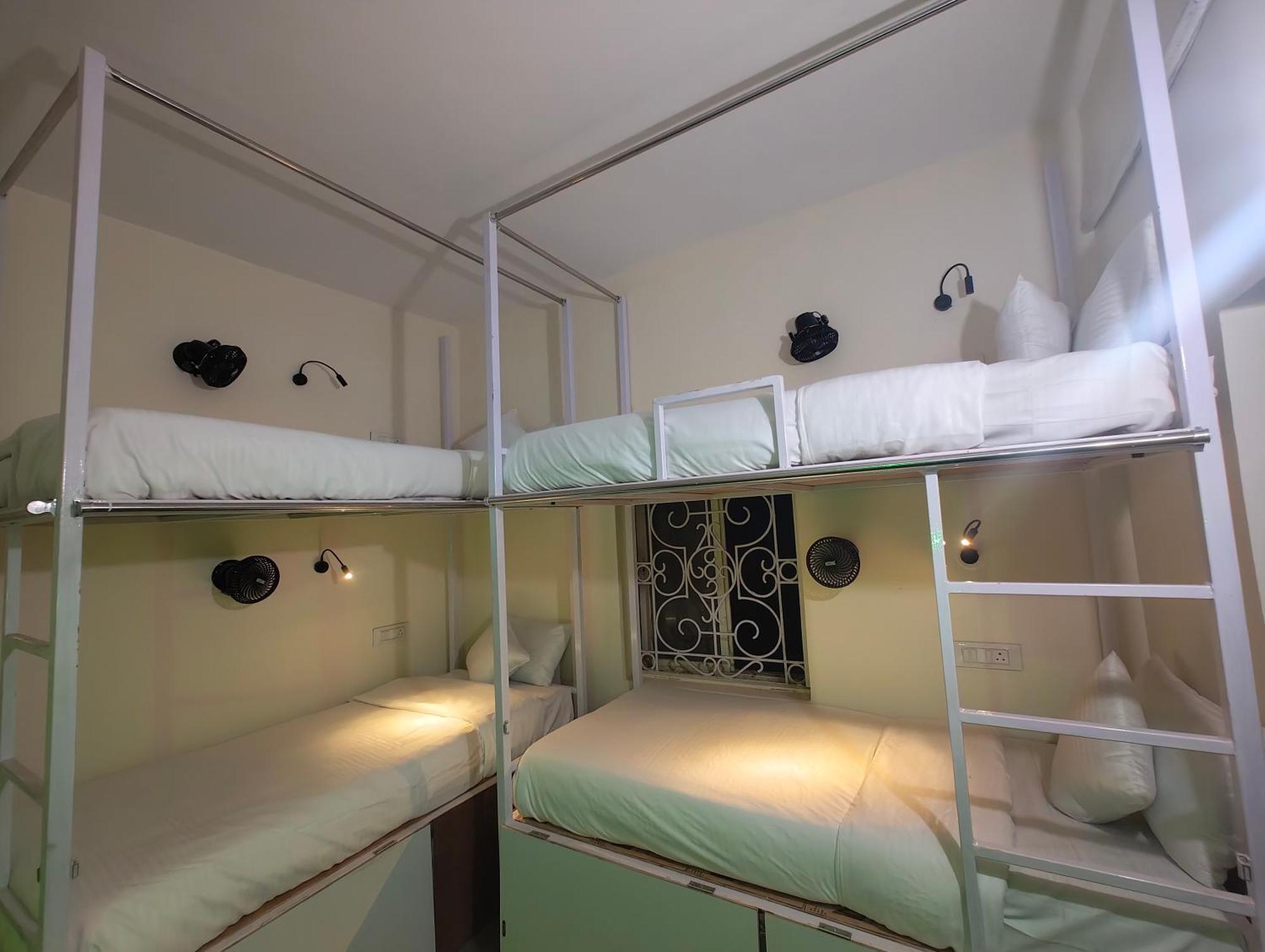 Hot - House Of Travellers, Vagator Hostel Exterior photo